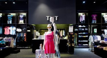 מנורות קיר בפרויקט תאורה ברשת חנויות אופנה TNT