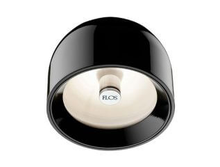 מנורות צמודות דגם WAN C/W של המותג הבינלאומי לגופי תאורה flos שחור